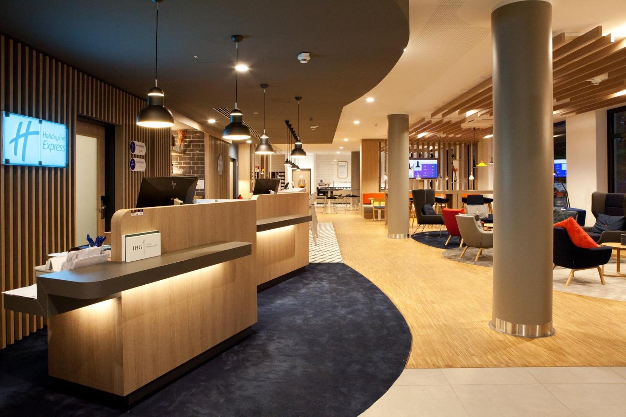 Holiday Inn Express - رمشيد المظهر الخارجي الصورة